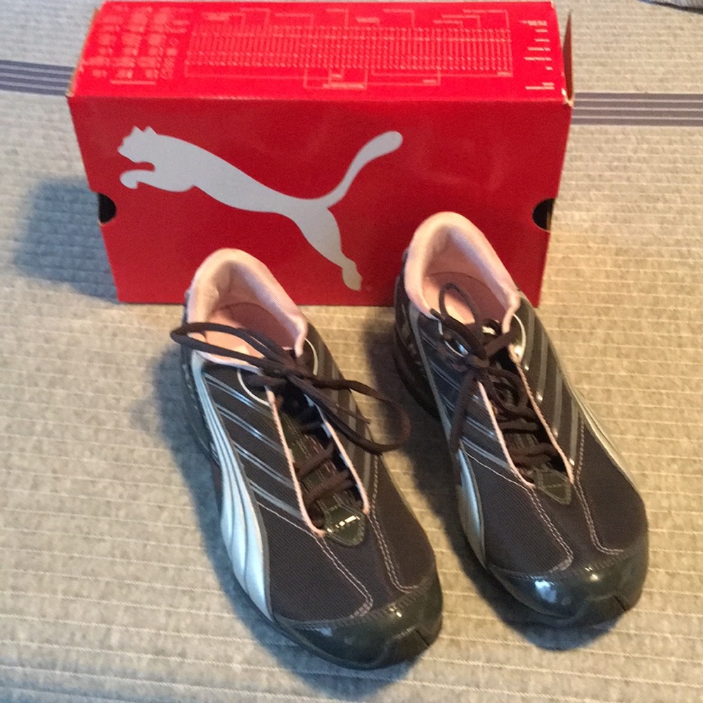 Puma tennis shoes